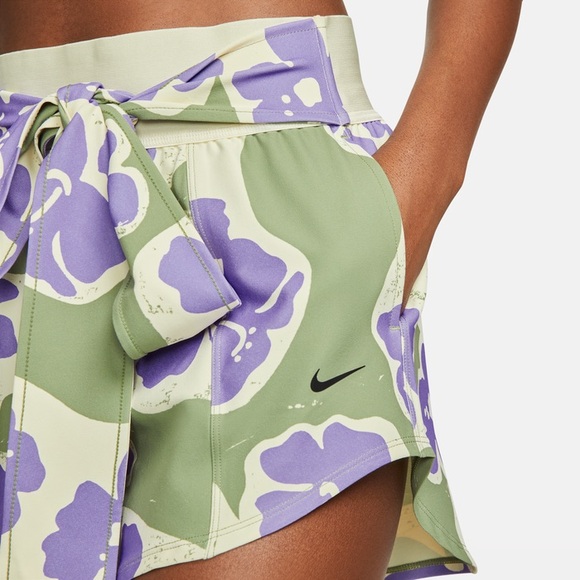 Nike Purple and Green Apparel - Picture 4 of 9